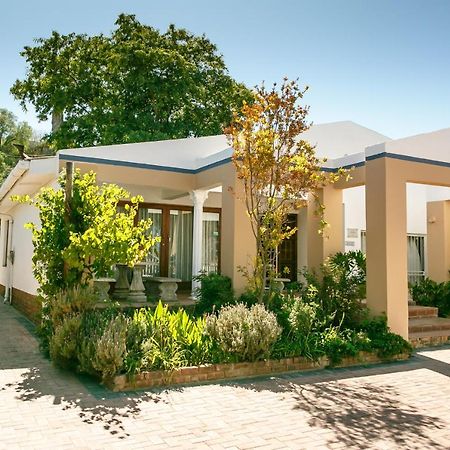 Langenhoven B&B Oudtshoorn Extérieur photo