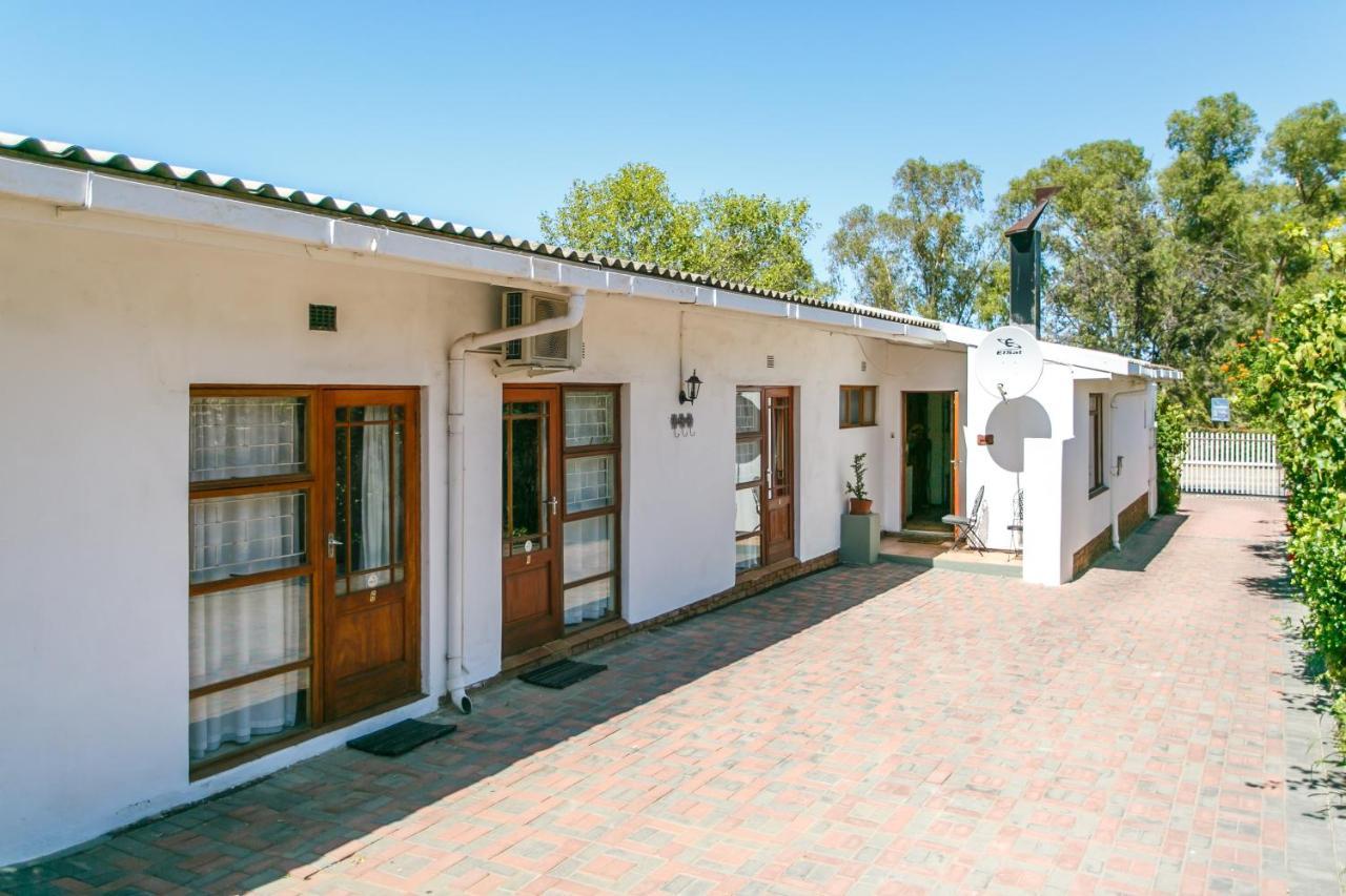 Langenhoven B&B Oudtshoorn Extérieur photo